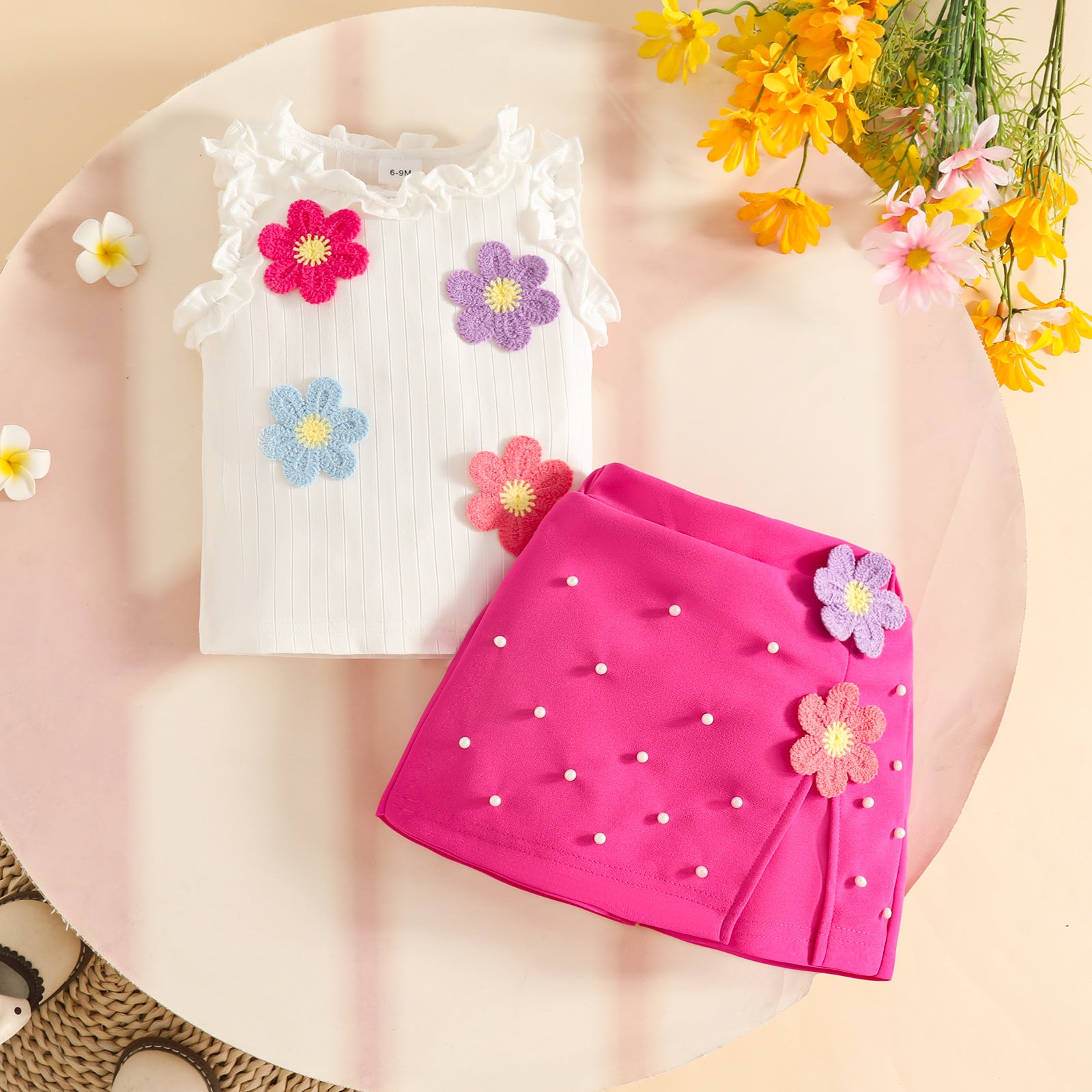 New summer style for export: For 9-12 Months, sweet girl's sleeveless top with appliqué ruffles and lace trim + beaded skirt and pants set Imported From China