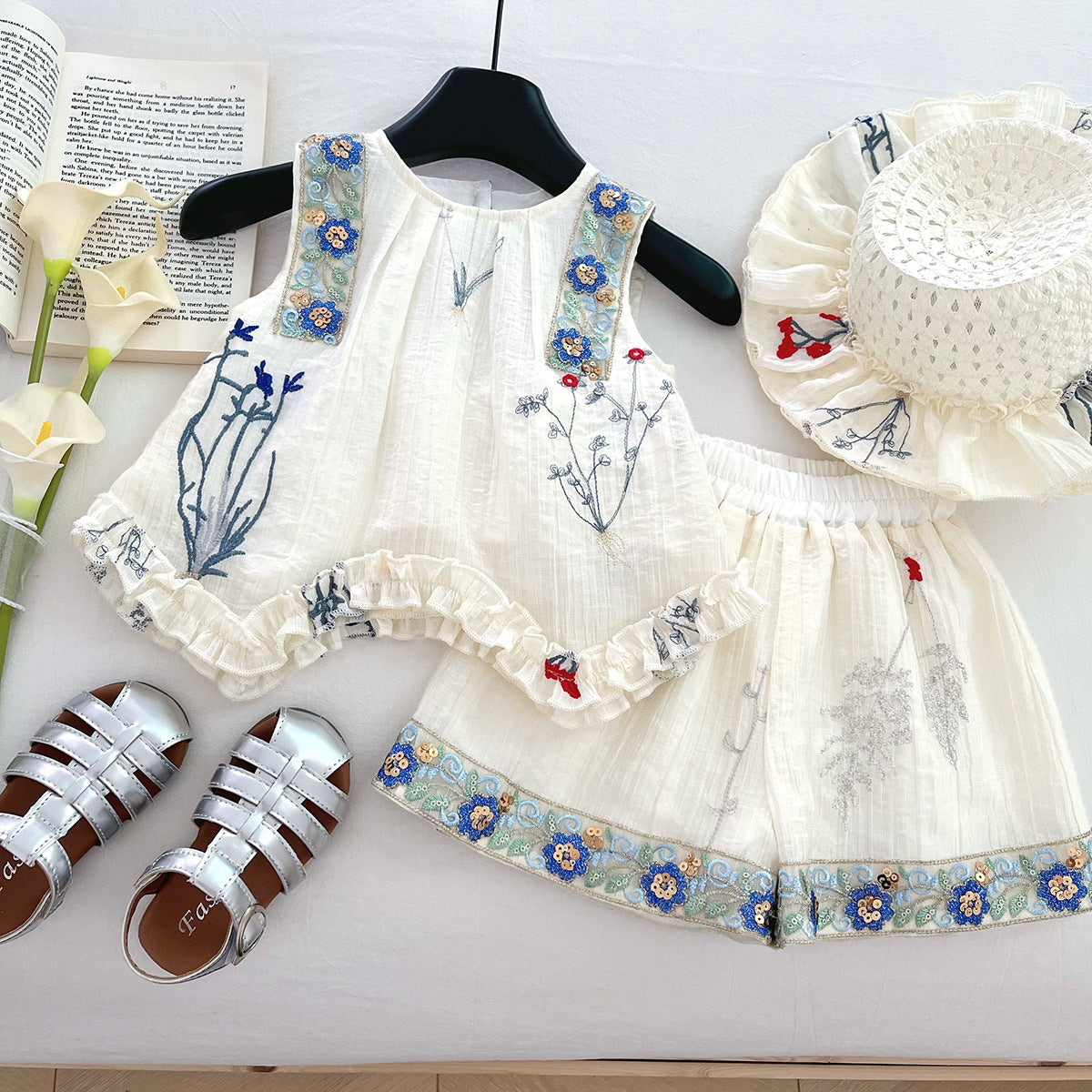 Girls' Stylish Hollow-Out Sleeveless Top Set, Summer Thin Style For 1-5 Years Imported From China