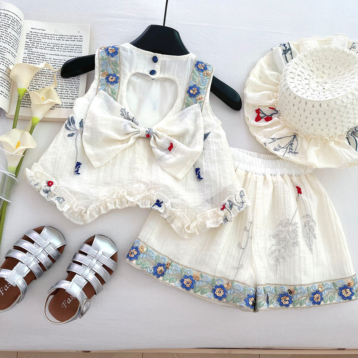 Girls' Stylish Hollow-Out Sleeveless Top Set, Summer Thin Style For 1-5 Years Imported From China