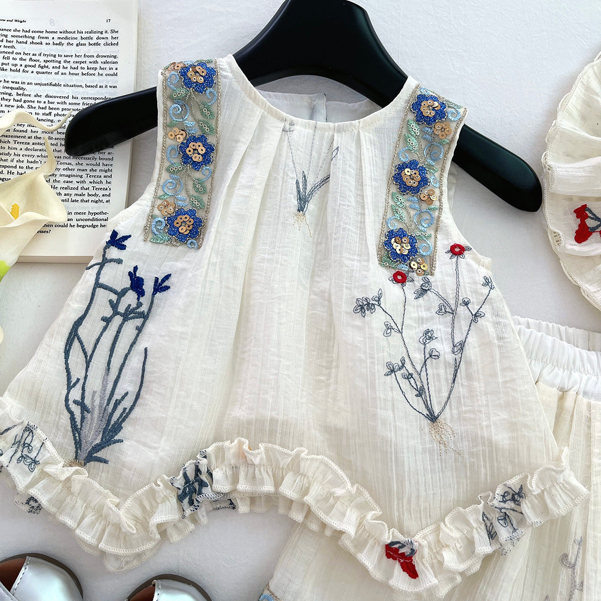 Girls' Stylish Hollow-Out Sleeveless Top Set, Summer Thin Style For 1-5 Years Imported From China