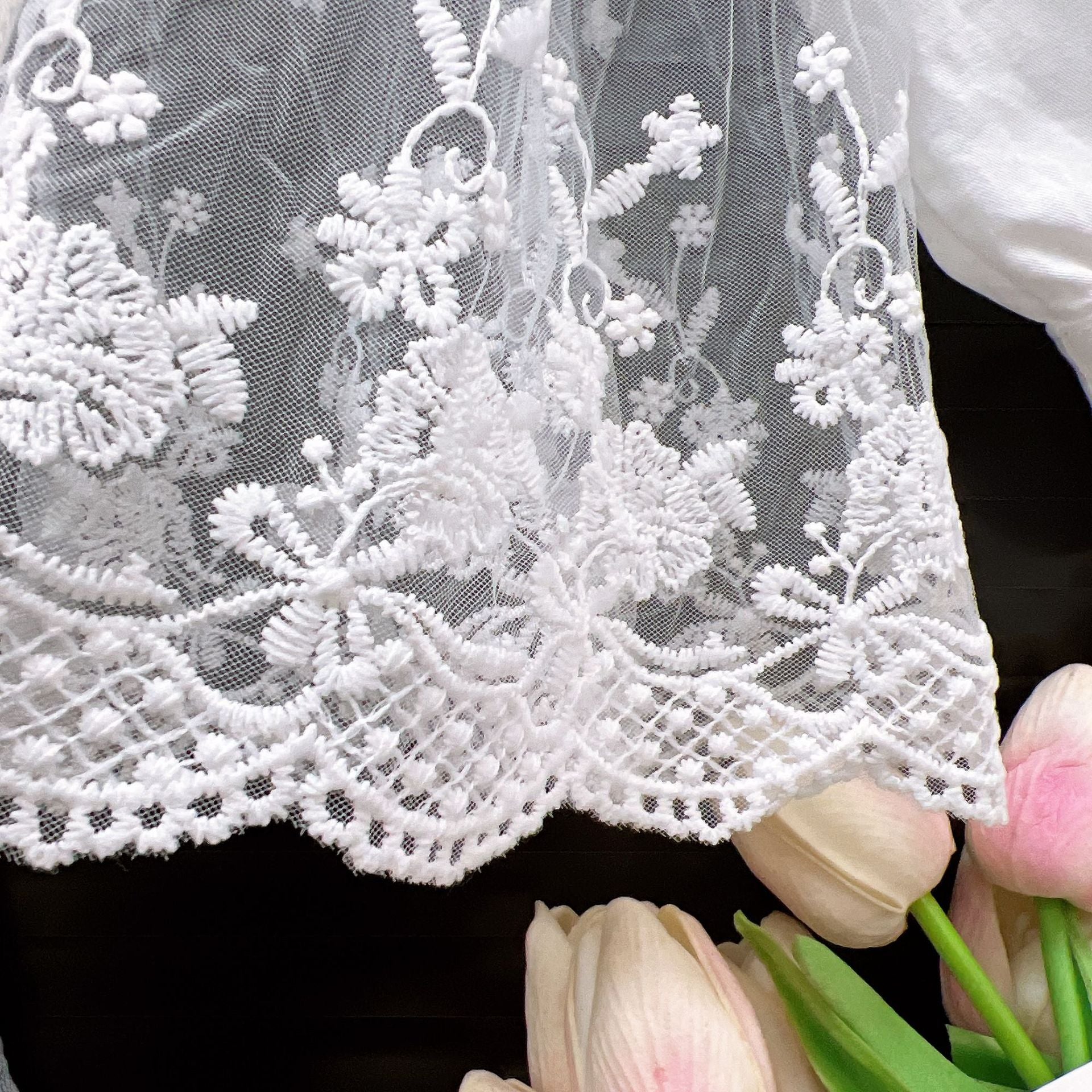 Girls'  New Children's Clothing Cute Lace Tops and Pant For 3-4 Years, Imported From China