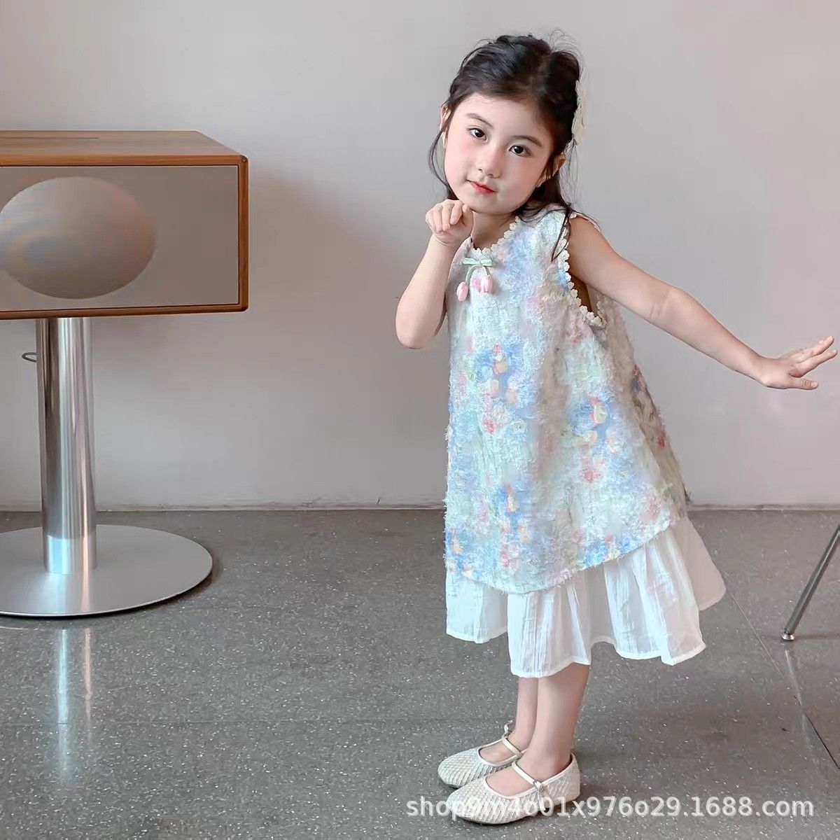 Girls' Summer New Style Stylish Dress, Sweet Floral Sleeveless, For 2-8 Years Imported From China