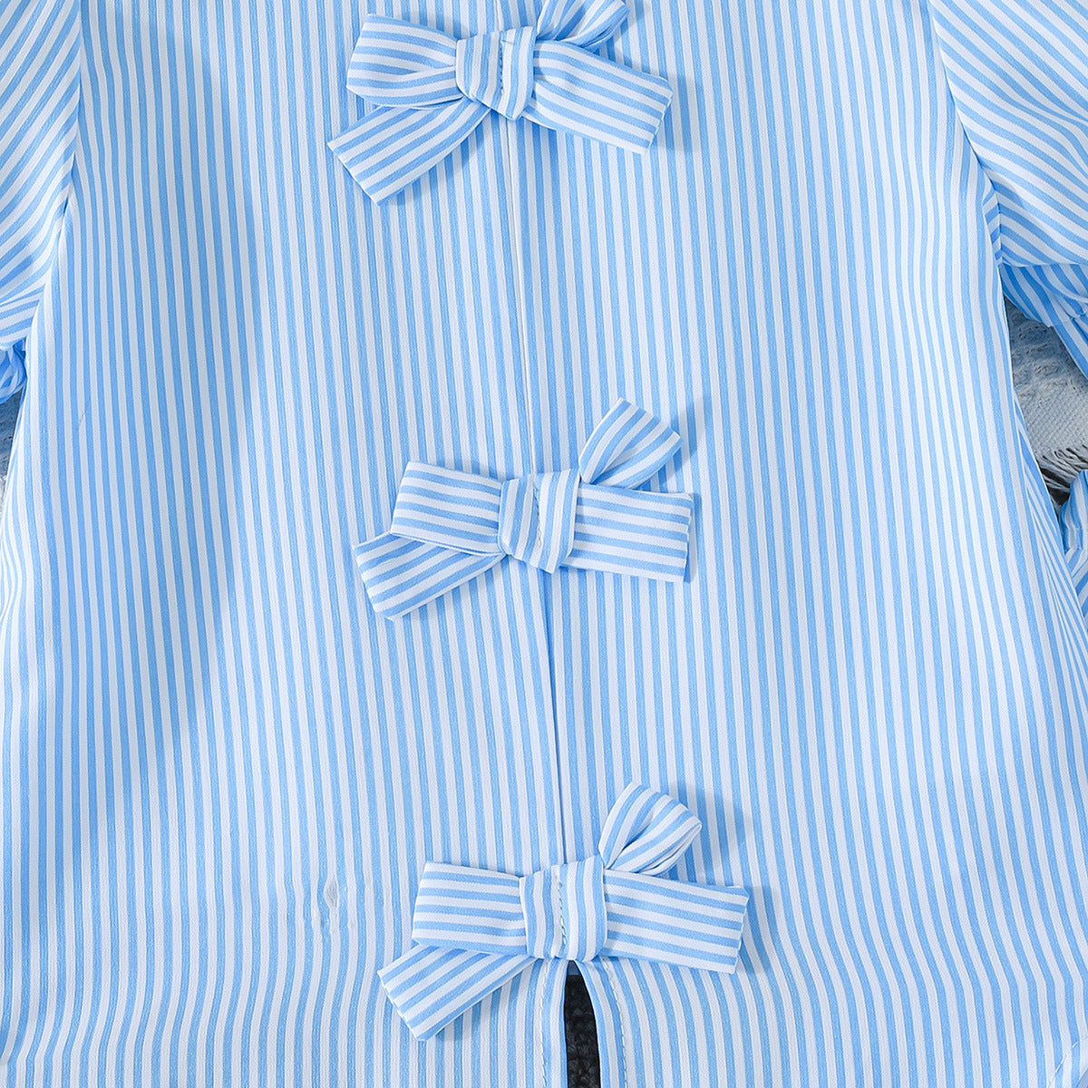 Girls' Clothing Blue and White Striped Two-Piece Shirt Set, For 6-7 Years, Imported From China