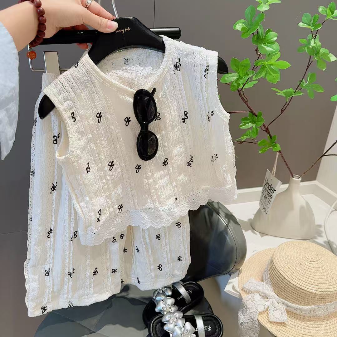 Summer New Children's Hollow Lace Vest Set for Girls, Korean Style For 2-8 Years, Imported From China