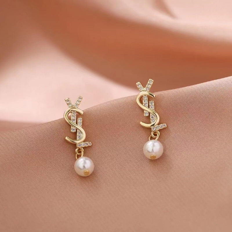 Super unique zircon design, elegant earrings for women imported from china
