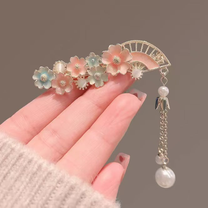 Chinese-style floral pipa hair clip for women, niche side clip for bangs, antique style hair accessory, imported from china