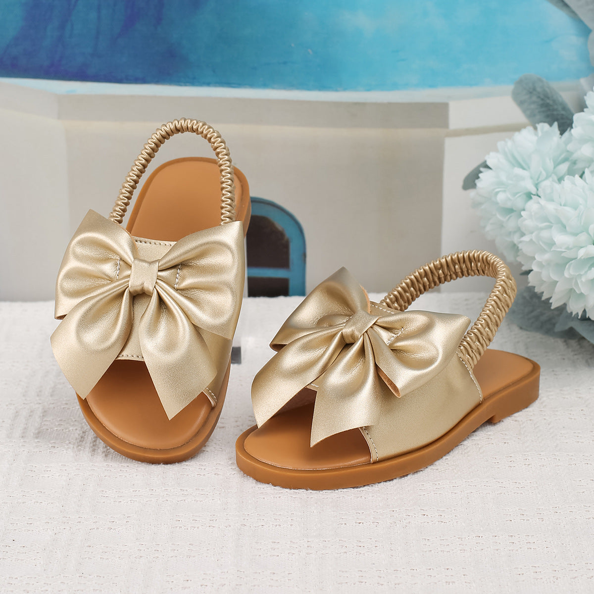 Girls sandals with cutouts, flat soles, popular cross-border sales, 30 size, imported from china