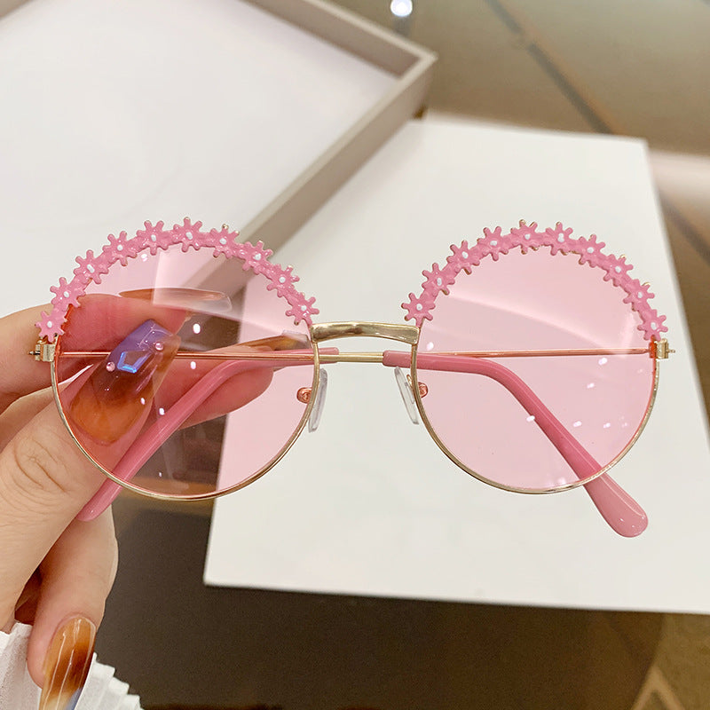Cool and stylish sunglasses for kids, new trendy Korean-style cross-body sunglasses for babies imported from china