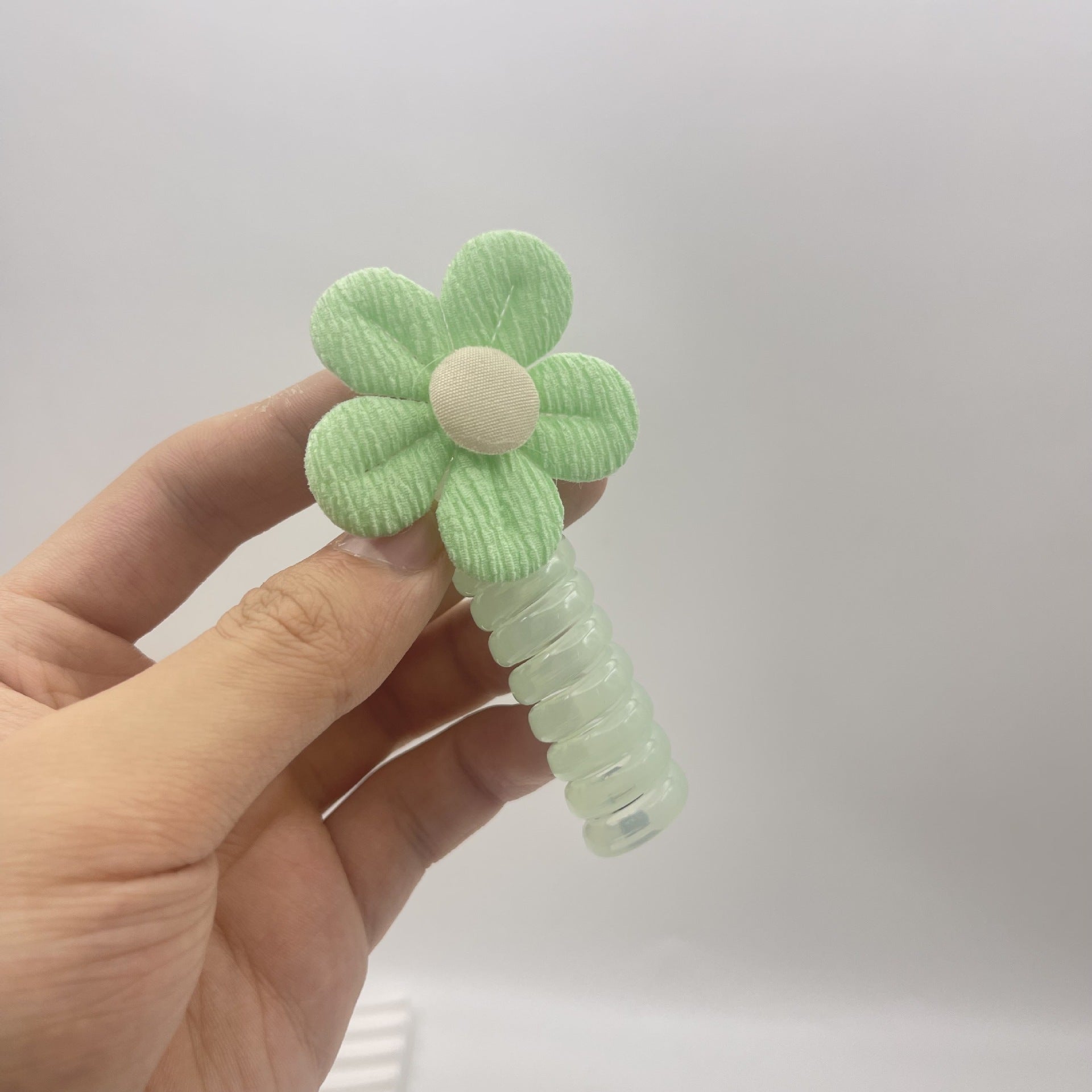 Cartoon children's hair ties, ponytail hair ties, light green color, imported from china