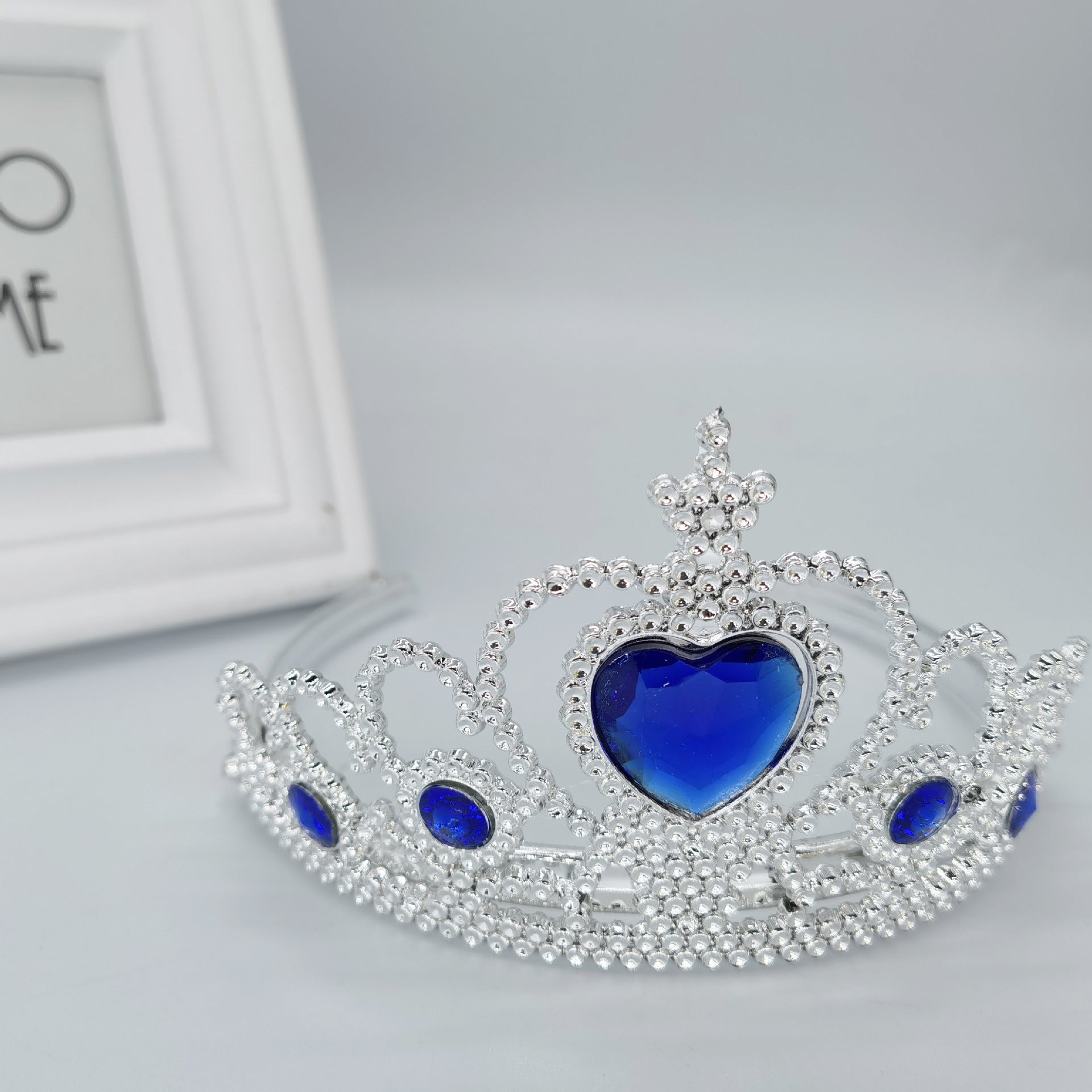 Plastic heart-shaped crown headband, children's holiday birthday party hair accessory, sapphire blue crown, imported from china