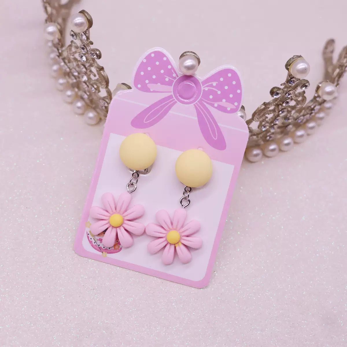 New hot-selling acrylic clip-on earrings for kids without pierced ears, imported from china