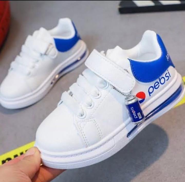 Children's sports shoes, white sneakers, casual shoes for boys size 31-33 imported from china